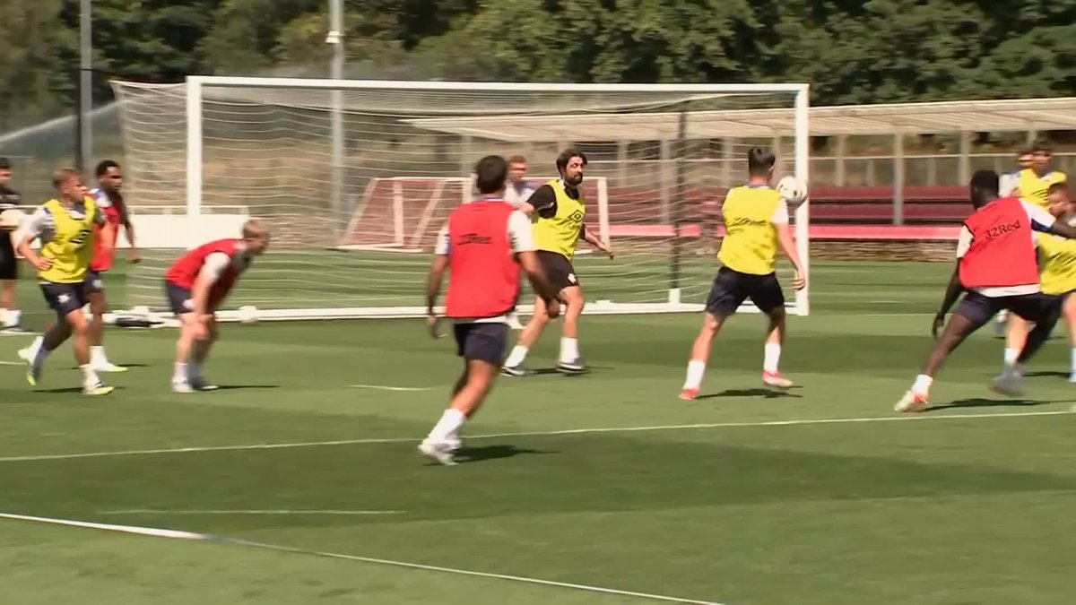 🔵 Russell Martin's message 🔵 Signing new goalkeeper a 'big decision' 🔵 Aarons a real challenge for Tavernier 🔵 Will Dessers and Igamane stay or go? Joshua Barrie from the Rangers Review is at the team's training camp at St George's Park ⤵️