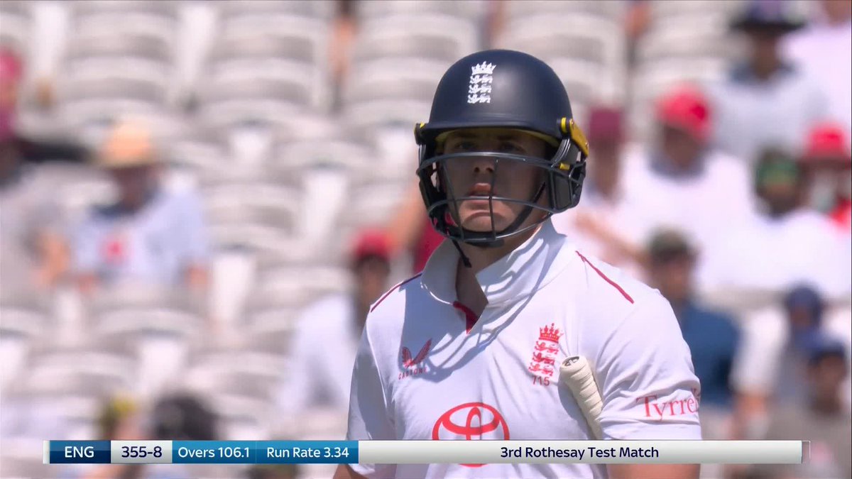 Breakthrough for India after lunch! 💪 Jamie Smith's fine innings comes to an end 👏