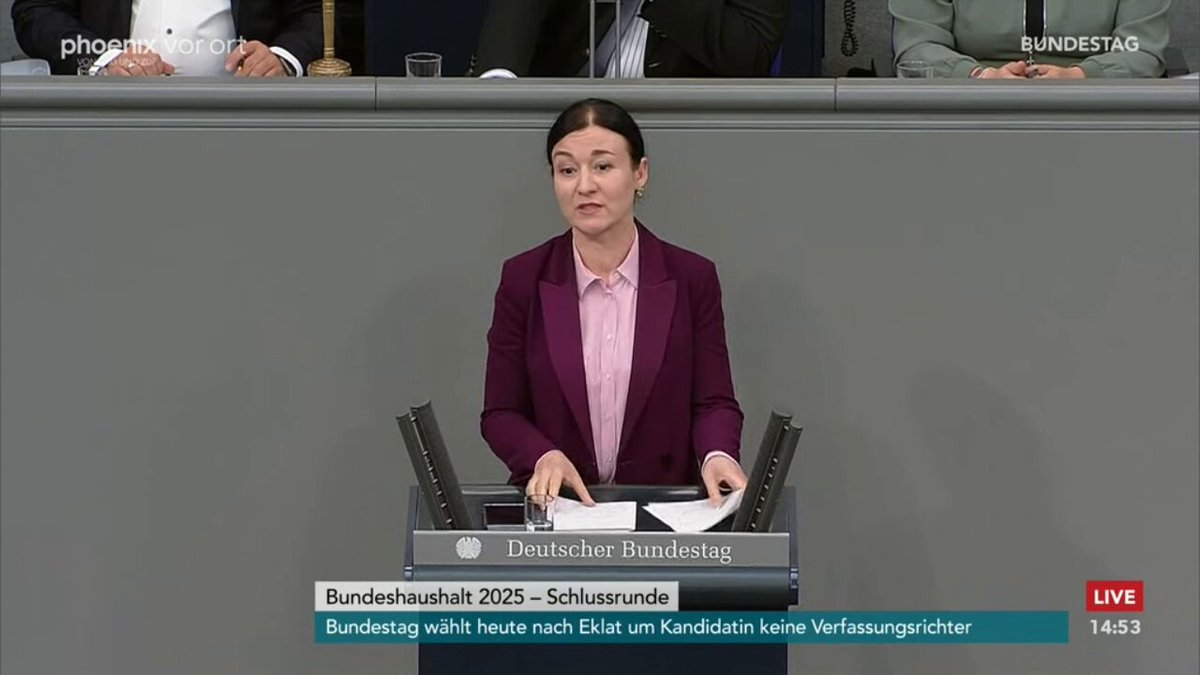 #Bundestag Dr. Paula Piechotta MdB - auch auf Bluesky zu Jens Spahn in einem Satz.