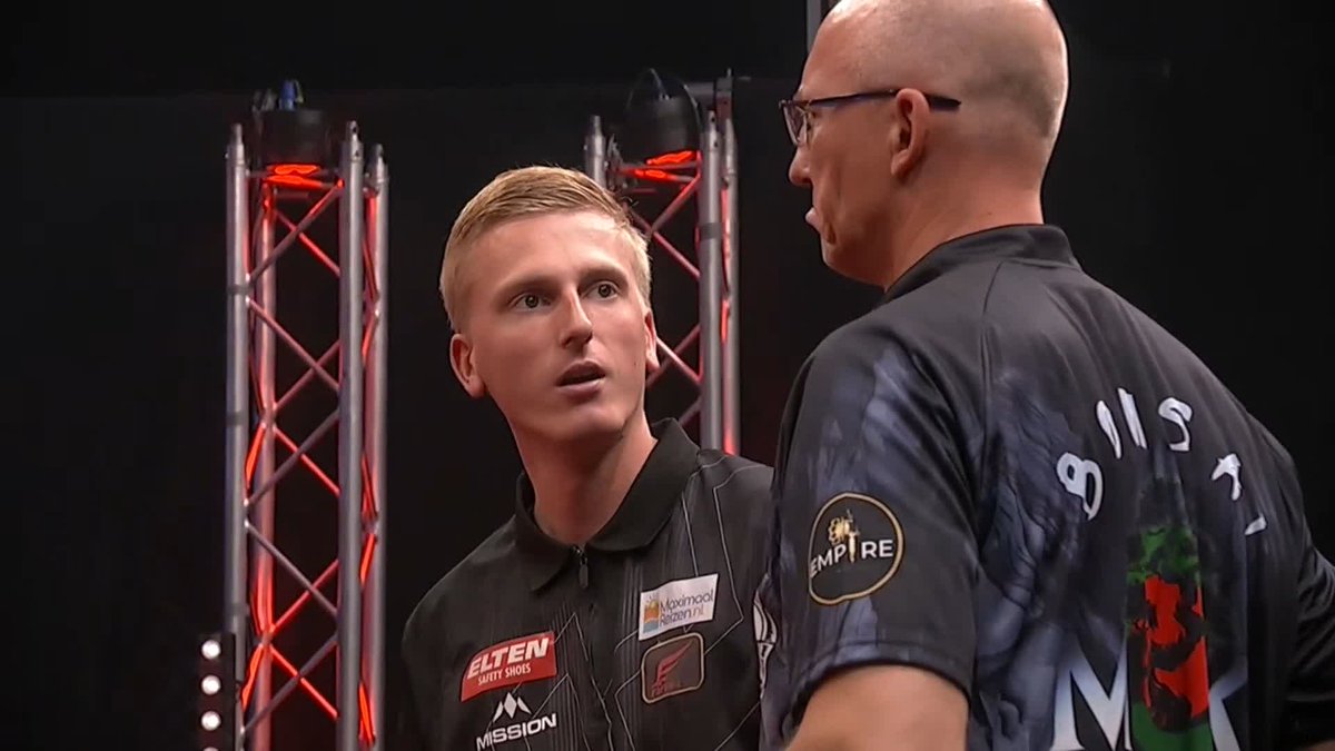 NIJMAN KO's KRAMER! Wessel Nijman defies a sub-par display to defeat Host Nation Qualifier Martin Kramer and secure his spot in round two! The Dutchman closes out a 6-3 victory in our penultimate game of the afternoon... 📺 #ET9 | R1