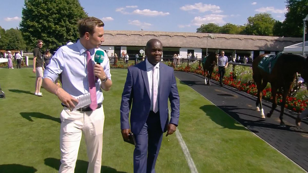 What to look out for in the Paddock before a race๐ง Paddock Expert Ken Pitterson explains all to Oli Bell ๐ฃ Oli Bell | Newmarket Racecourse