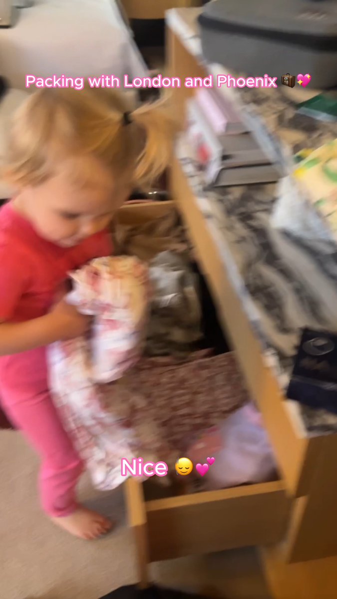 I have the sweetest little helpers ever 🥰💖 #CutesieCrew #SlivingMom ✨