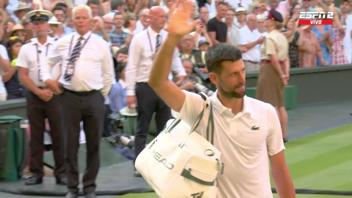 ¡OVACIÓN PARA NOVAK DJOKOVIC EN #WIMBLEDON! 👏