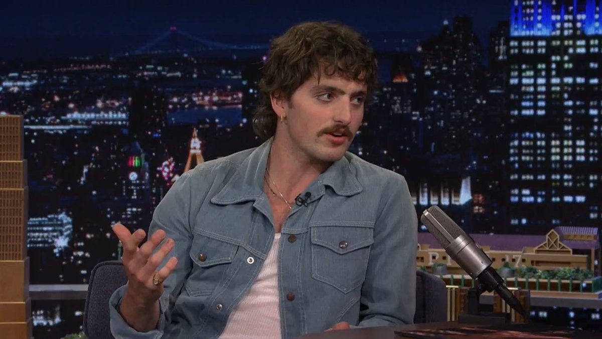 .Benson’s new album American Heart was inspired by a car accident he experienced when he was a teenager. #BensonOnFallon #FallonTonight