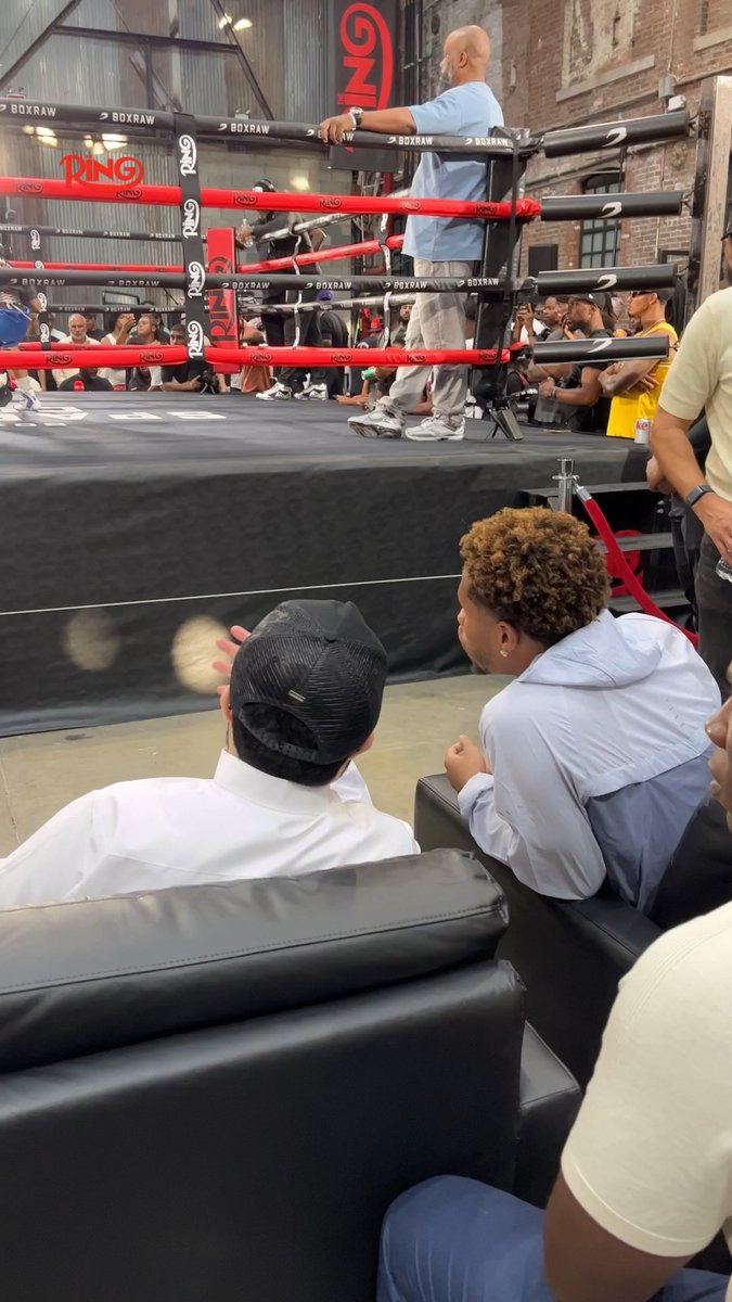 Devin Haney takes a ringside seat next to Turki Alalshikh at Sparring Club ⭐️