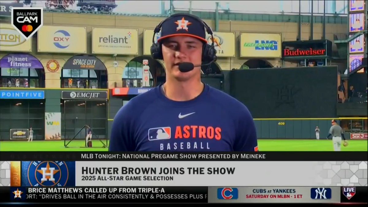 Hunter Brown asked Jose Altuve what he'd look for when hitting against him... Without hesitation, the Houston Astros legend said he would sit on a fastball away and take him over the train tracks in Houston 😂