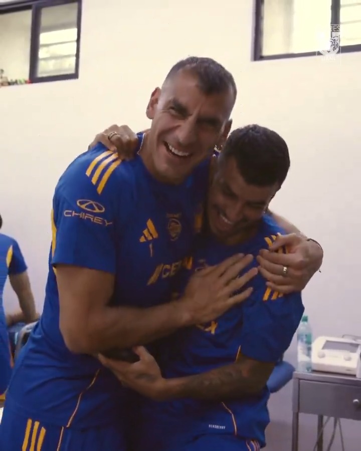 🇦🇷💣 ¡Compromiso, ilusión, alegría total y mucha calidad! 👏🏼🐯 ¡Así fue el primer día de nuestro refuerzo, Angel Correa, junto a sus compañeros en su nueva casa!