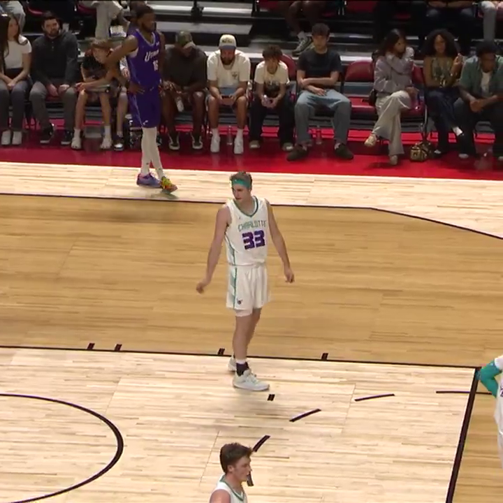 "Hey Mr. Ref ... I'm still learning the rules." Hornets rookie Liam McNeeley just making sure he knows the summer league rules 😂