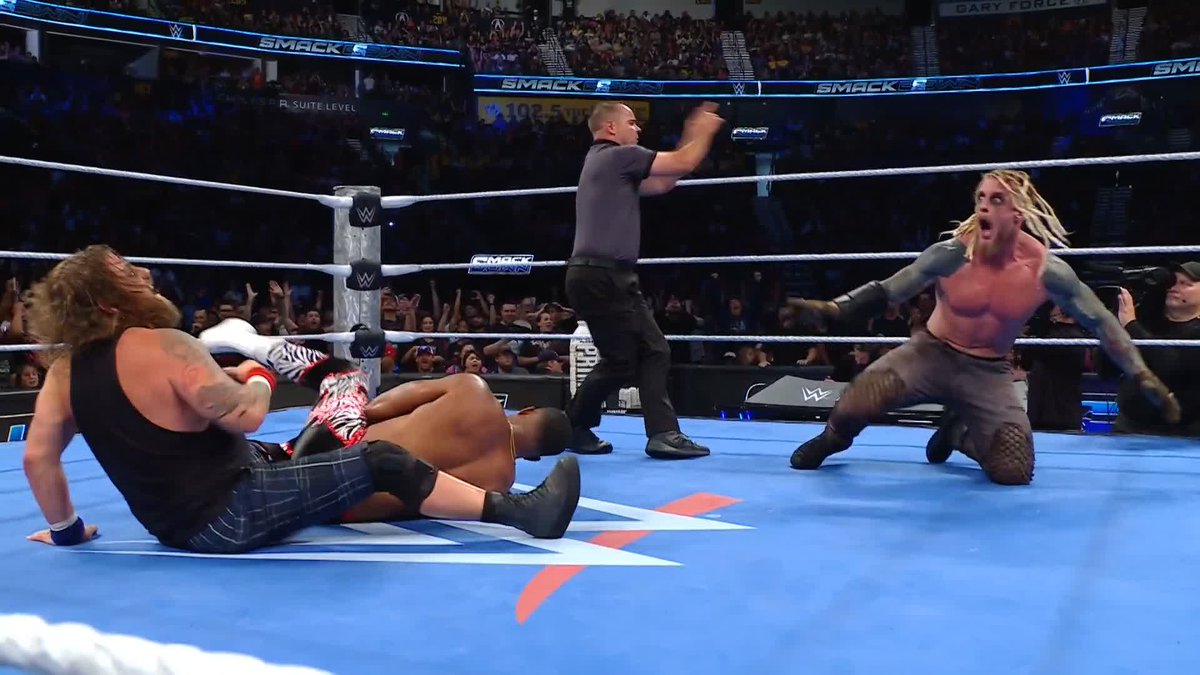 ¡NUEVOS CAMPEONES EN PAREJAS! 🤯 The Wyatt Sicks acaban de enviarle un mensaje a toda la división de parejas de SmackDown...