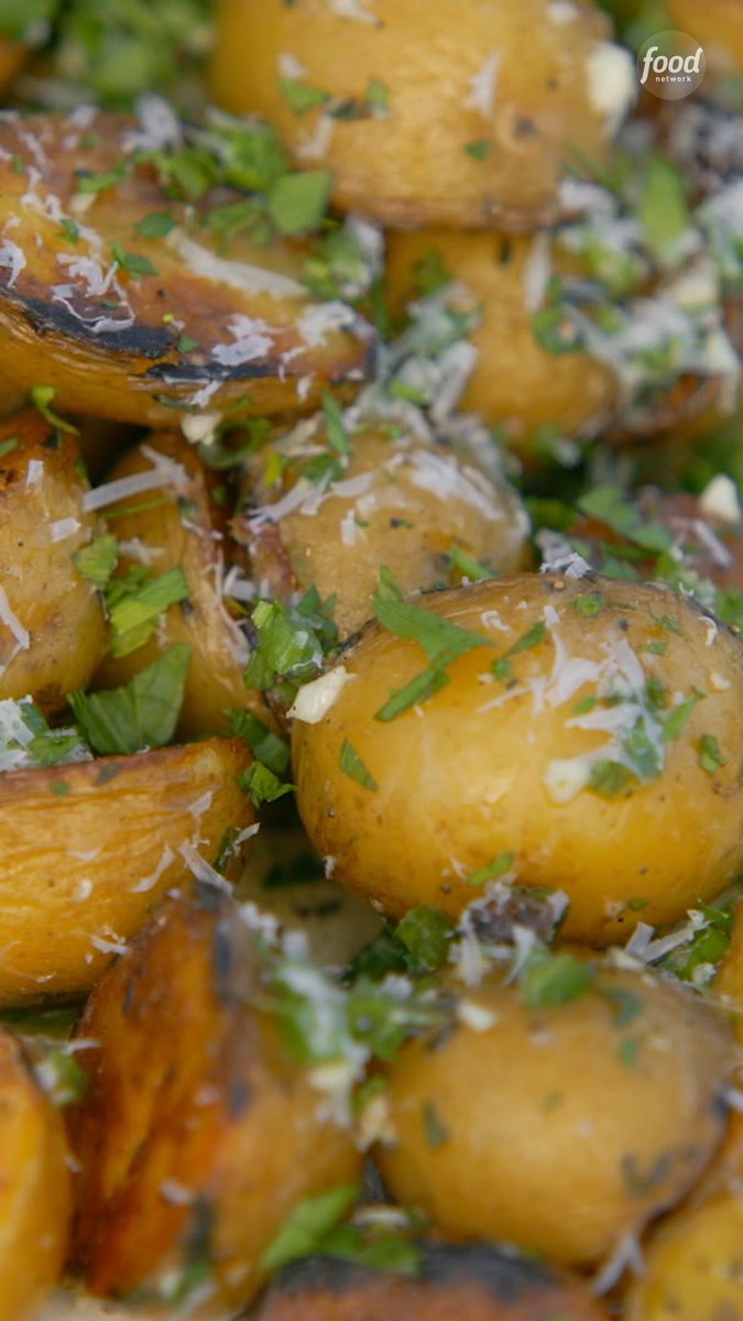 Just when you thought your BBQ plate was full, make room for Ree’s buttery, grilled yukon gold potatoes 😋🥔 Get more recipes from Ree Drummond - The Pioneer Woman, Saturdays at 10a|9c and @streamonmax! Get the recipe:
