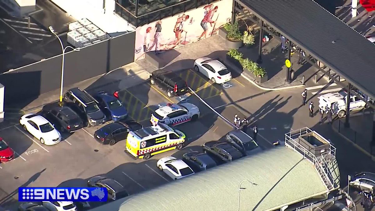A young man armed with a machete shot dead by police, following a violent brawl in a Westfield car park at Mount Druitt. @LizzyBrian1 #9News