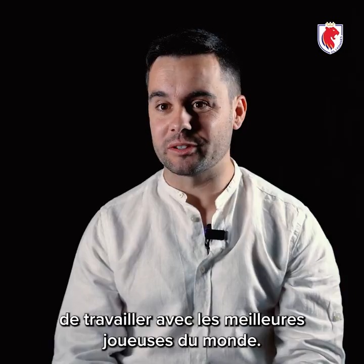 Jonatan Giráldez est à Lyon. 👋🤩 🗨️ La première interview de notre nouvel entraîneur est dispo' sur YouTube !