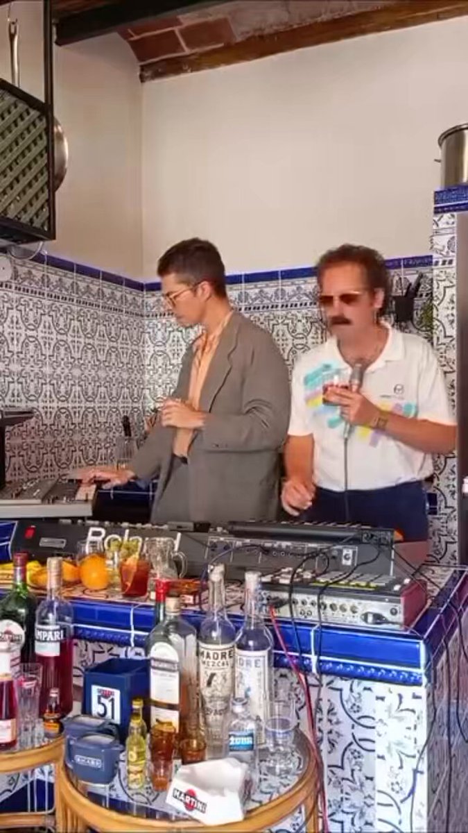 Have a good day 🎹 Negroni Love 💖 #MindEnterprises #ItaloDisco #Campari #Trend2025 🚀🚀🚀