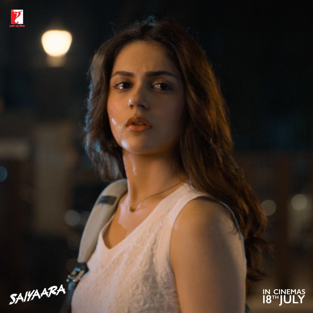 Two hearts. One love. A story that changed everything! Watch #SaiyaaraTrailer now! - #Saiyaara releasing in cinemas on 18th July. #AhaanPanday | #AneetPadda | Mohit D Suri | #AkshayeWidhani