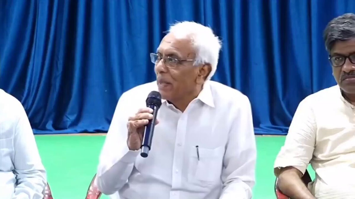కొంతమందిని "కేసీఆర్ బ్యాచ్" ముద్రతో, మరికొందరిని కోటి రూపాయల ఆఫర్లతో, ఇంకొంతమందిని నామినేటెడ్ లిస్టుల్లో వేసి మాట్లాడకుండా చేయడం... ఈ ప్రభుత్వ శైలి ఇదే. "తెలంగాణ జాగీర్ కాదు" అనే వ్యాసంలో రాధాకృష్ణ ఇప్పుడు తెలంగాణ-ఆంధ్ర భావన మరిచి అందరూ ఆనందంగా ఉన్నారంటాడు. మరిచితే ఎవరు ఆనందంగా ఉంటారు? రాధాకృష్ణ, చంద్రబాబు, రేవంత్ రెడ్డి లాంటి వారే కదా! ఇది రాజకీయంగా కనిపించొచ్చు కానీ దీని చీకటి లక్ష్యం.. తెలంగాణ అస్తిత్వాన్ని తుడిపెట్టు చేయడమే. ఇప్పుడు గవర్నమెంట్ వచ్చింది అనుకుంటే.. ఆ లోగోలో కాకతీయ తోరణం కనిపించదు. మాట్లాడకుండా ఉంటే బతుకమ్మ కూడా మాయం అవుతుంది. అంతలోనే భారతదేశ పటంలోనుంచి తెలంగాణే కనిపించకుండా పోతుంది. గమనించండి.. ఇది తెలంగాణ జాగీర్ గురించి కాదు, తెలంగాణ అస్తిత్వం గురించి. - తెలంగాణ సాహిత్య అకాడమీ తొలి చైర్మన్ నందిని సిధారెడ్డి గారు.