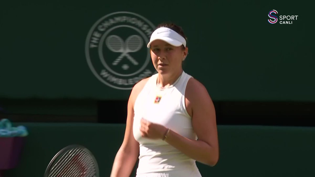 IGA. IGA. IGA. İlk sette üç break. #Wimbledon