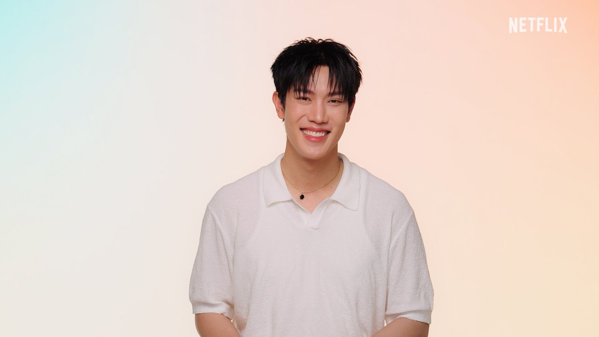 เพลานี้ คุณพระ เกรทสพล ขอสละบทบาทชาวสยามชั่วครู่ มาร่วมทายคำศัพท์ฝรั่งในหมวด “หนุ่มพีเรียด” จะแน่สักเพียงใด โปรดไปเอาใจช่วยกันด้วยนะขอรับ 🥸 ตามมารับชมเต็มๆ ได้ที่ YouTube เน็ตฟลิกซ์สยามประเทศ 👉🏻 #grtsp #เกรทสพล #memoirofrati #NetflixTH