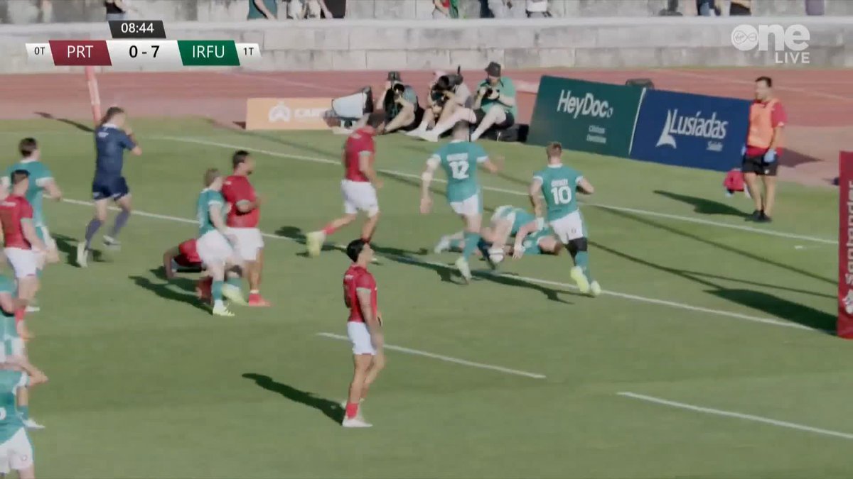 𝐇𝐔𝐆𝐇 𝐆𝐀𝐕𝐈𝐍! ☘️ A debut try for the 21-year-old!