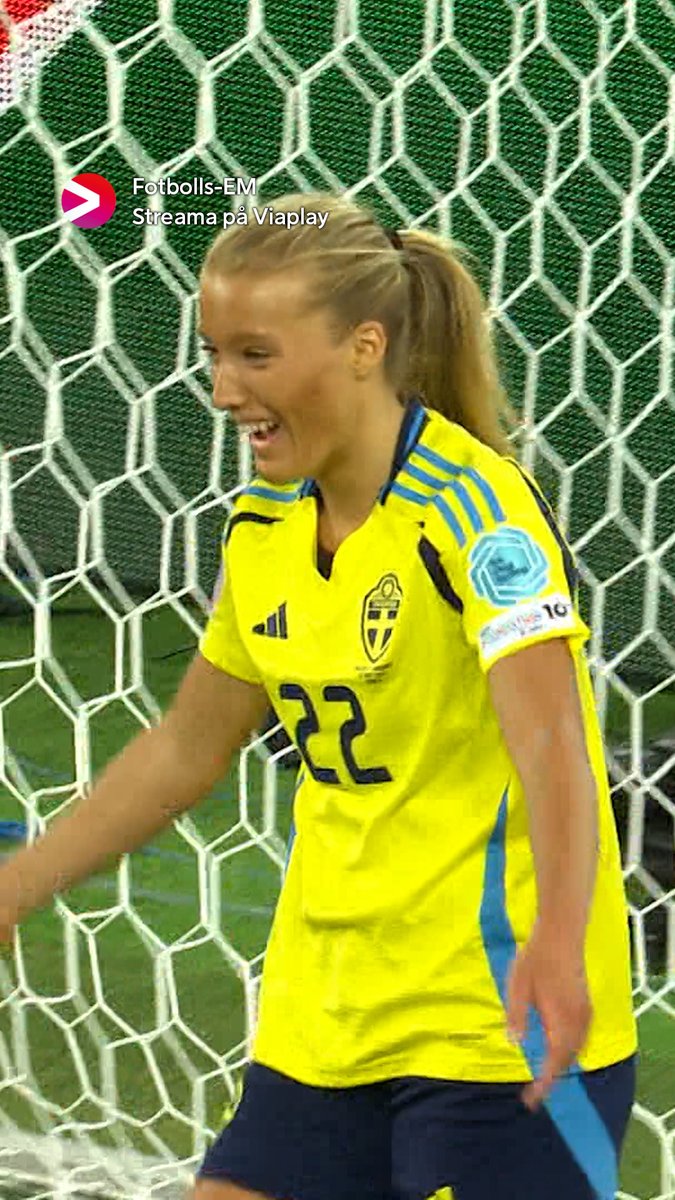 "På något sätt så går den där bollen in" ✅ Smilla Holmberg ger ledningen till Sverige 🤩🇸🇪 Just nu: Sverige-Tyskland på Viaplay & Viaplay Sport 🏆