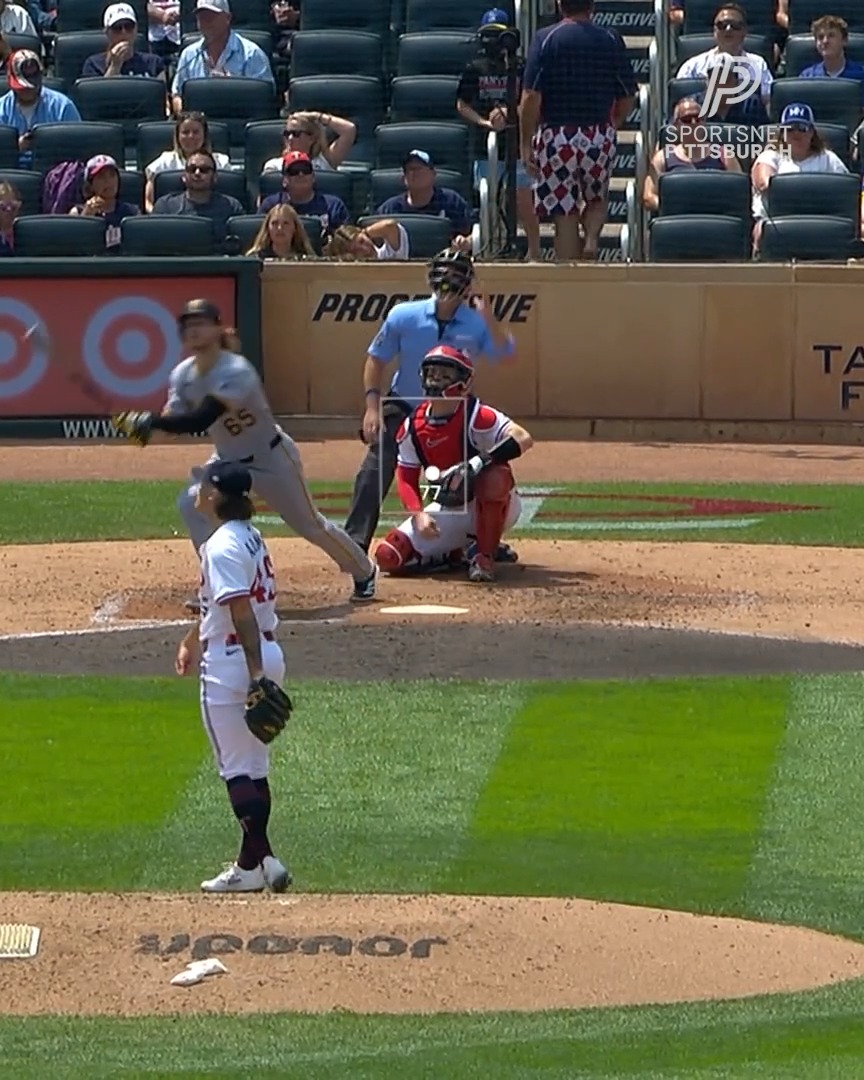 CAPTAIN JACK TO THE UPPER DECK 🏴‍☠️ His first MLB homer of 2025!