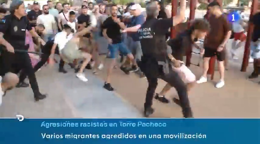 Como es habitual cuando hay una circunstancia oportuna grupos de neonazis, Alvise, Desokupa y el entorno de VOX han aprovechado para difundir fakes y bulos masivamente para promover el racismo y la violencia contra inmigrantes inocentes. Va hilo con la locura en Torre Pacheco.