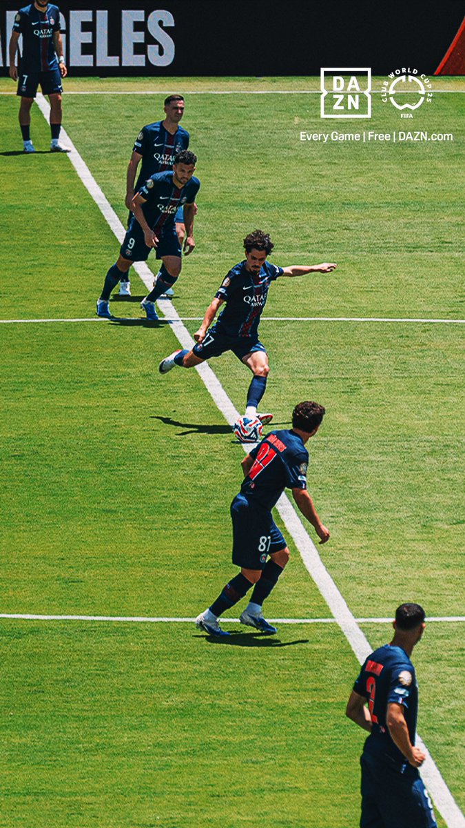 お、PSGのキックオフが世界にバレてる。