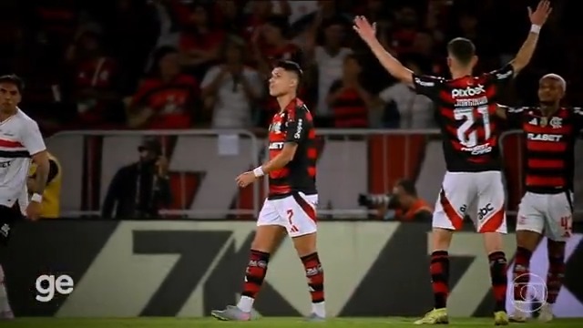 QUE PINTURA! Luiz Araújo colocou a lei do ex em ação e marcou esse GOLAÇO para o Flamengo contra o São Paulo! 👏👏👏