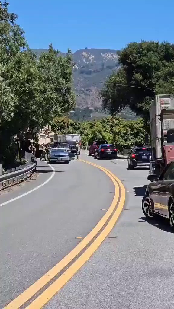 🇺🇸🔥 Guy Tries to Block ICE & National Guard—Finds Out the Marines Don’t Play 🔥🇺🇸 Some people learn the hard way… This guy thought he could block ICE, the National Guard, AND throw hands with a Marine. 🫡 Bad move. Our troops don’t flinch. They don’t fold. And they definitely don’t let clowns stand in the way of border security. 🎖️ This is what law & order looks like. 👮‍♂️ ICE is doing their job. 🪖 Our military has their back. 🇺🇸 America is DONE letting chaos rule the streets. 📽️ WATCH what happens when you mess around and find out the Marines are built different.