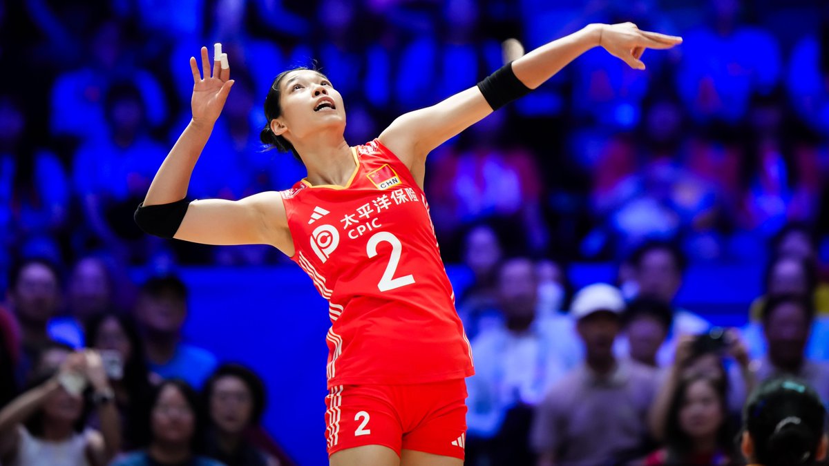 #VNL2025: CHINA 🇨🇳 COMEBACK! Down 0-2, China edges Germany 🇩🇪 3-2 in a 5-set thriller — 18-16 in the tie-break. Zhuang Yushan fires 27 pts! 🎥 Replay on VBTV: 🏐 #BePartOfTheGame #Volleyball