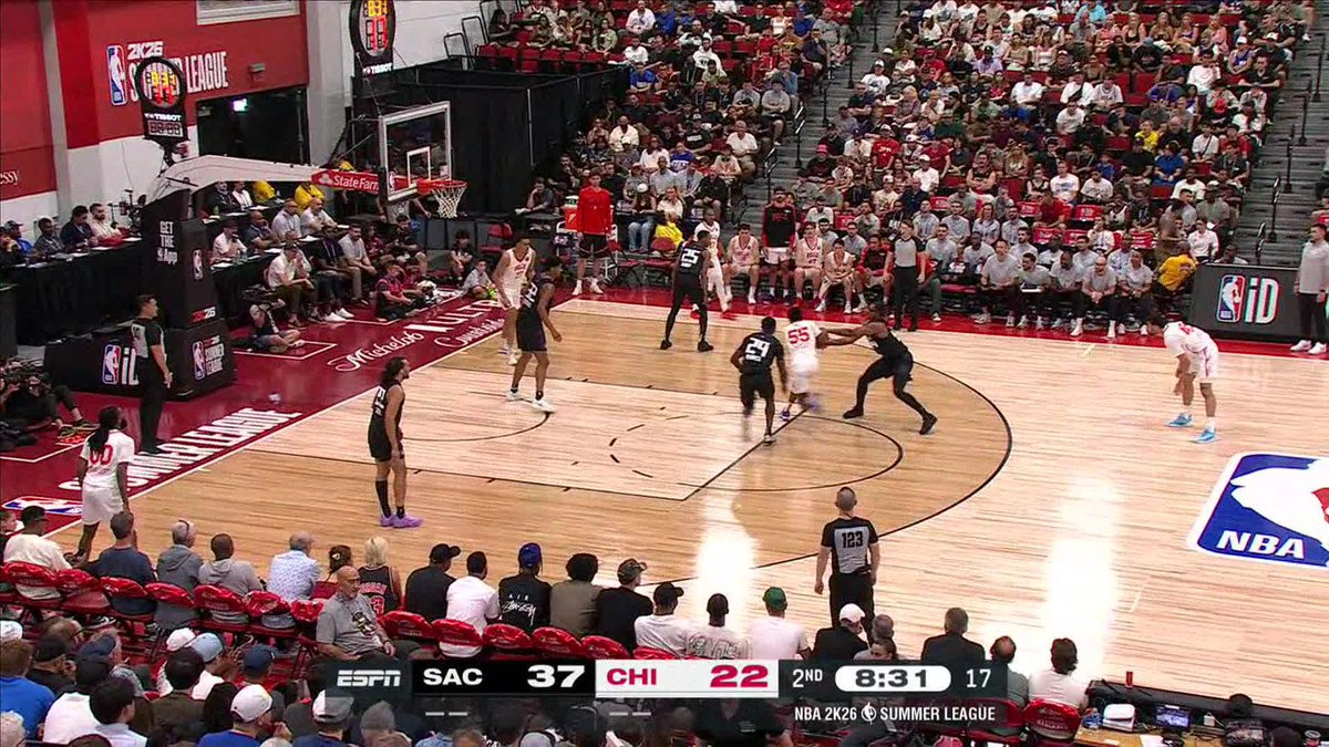 What a finish by Javon Freeman-Liberty! 👀