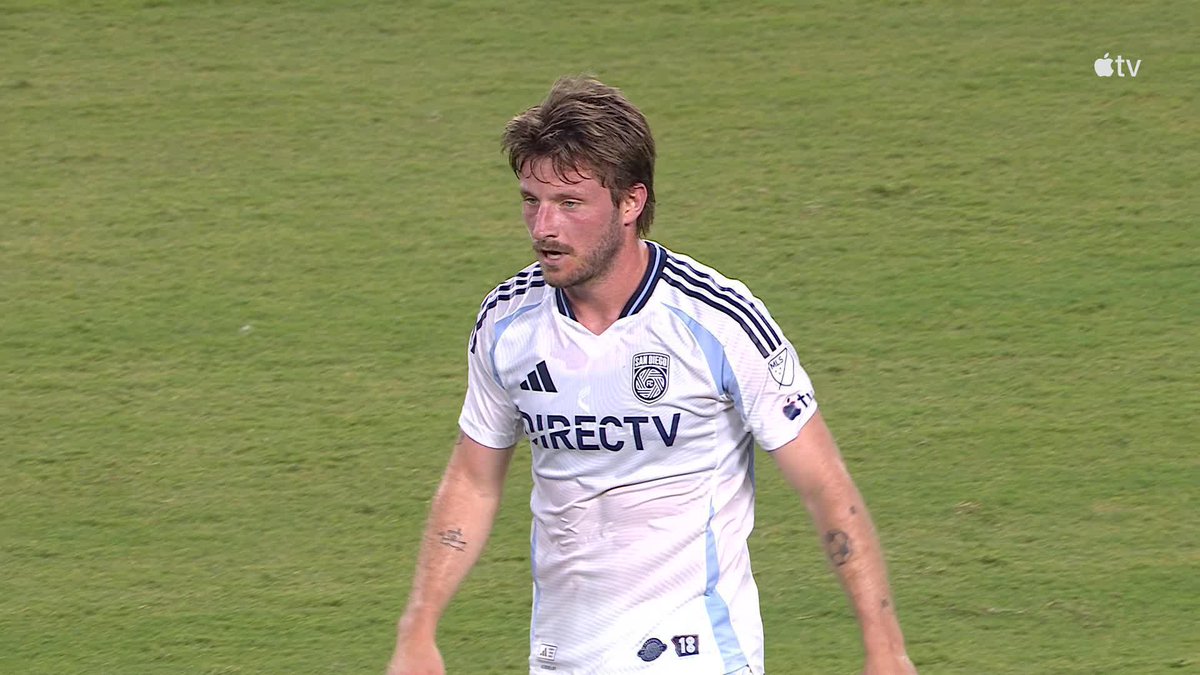 🇲🇽 Chucky Lozano ➡️ Anders Dreyer. 🇩🇰 Beautiful goal from San Diego FC to take a two-goal lead into the half.