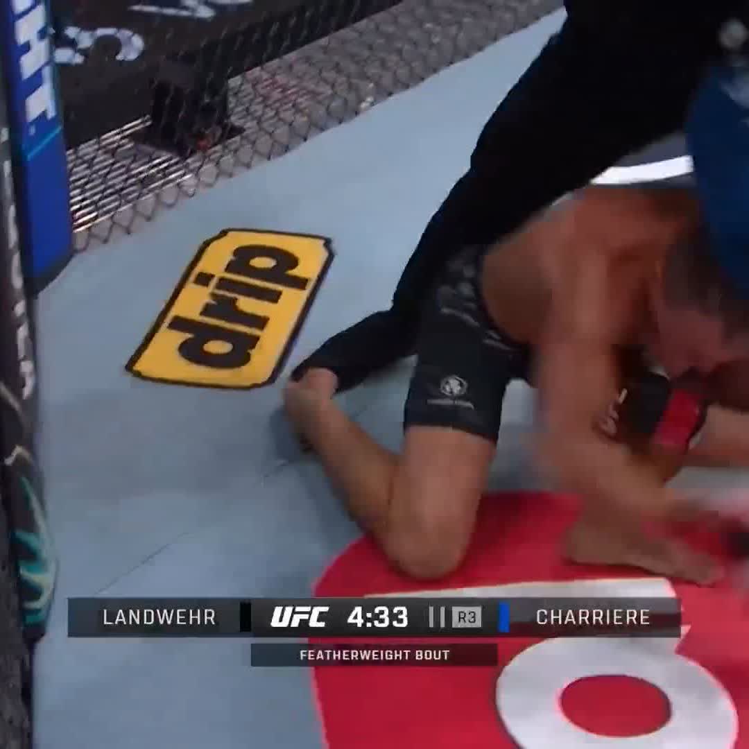 Il a installé la clim à Nashville 🥶🥶🥶🥶🥶 THE LAST PIRATE 🏴‍☠️ s'impose par KO au troisième round 📺 Regardez l’#UFCNashville EN DIRECT sur 🇫🇷 RMC Sport 1 et sur 🇧🇪 VOOSport World