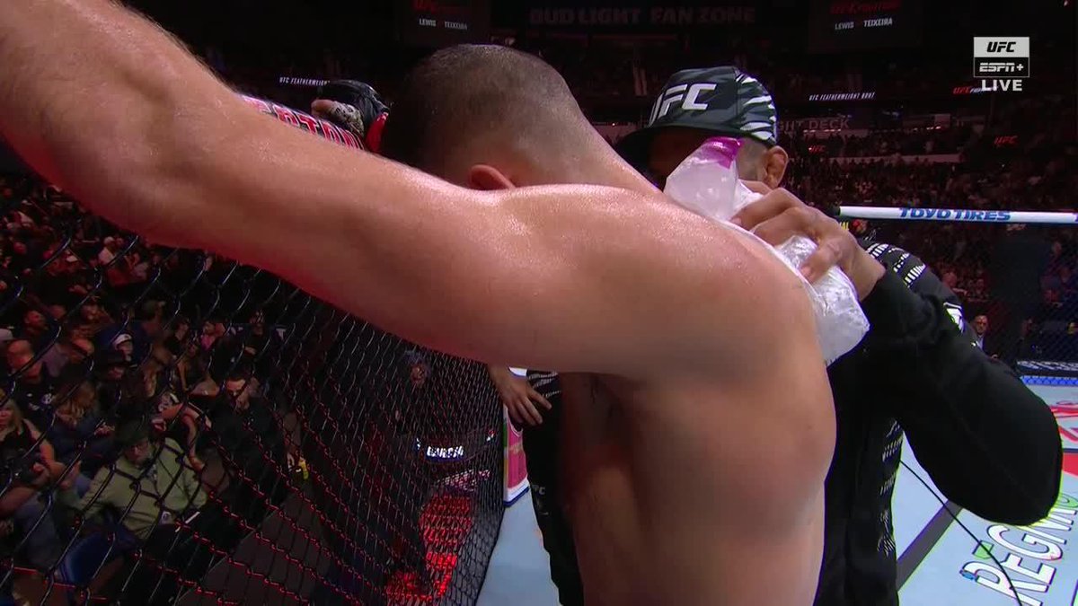 Steve Garcia beats Calvin Kattar by UD at #UFCNashville 😤
