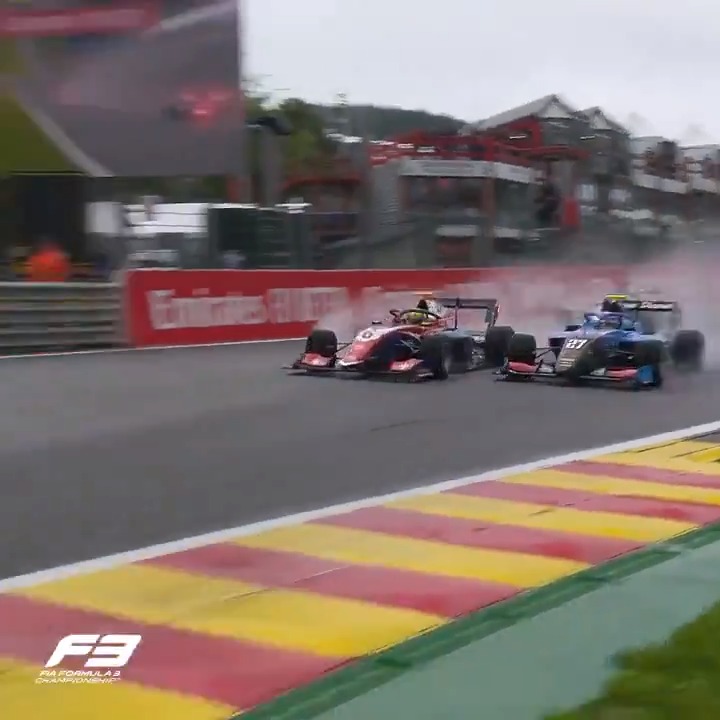2021 F3 Yarışı Islak zeminde Eau Rouge-Raidillon'a tekerlek tekerleğe girmek büyük cesaret. 🇧🇪#BelgianGP