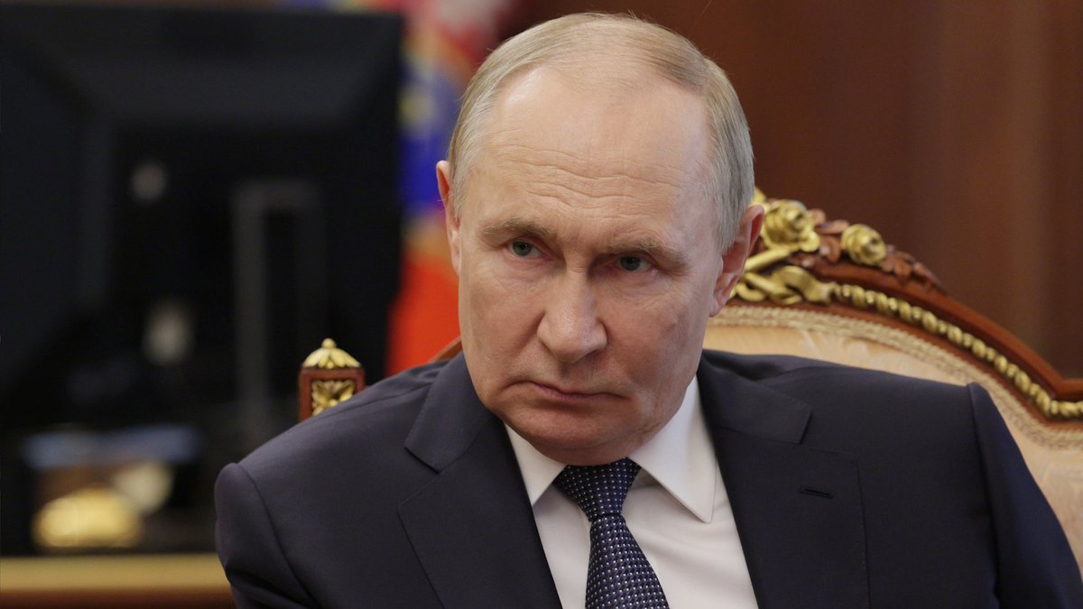 Putin revela una "ilusión" que tenía con Occidente El presidente ruso, Vladímir Putin, creía que las tensiones con Occidente eran ideológicas, pero tras la caída de la URSS entendió que el objetivo real era ganar ventajas geopolíticas sobre Rusia.