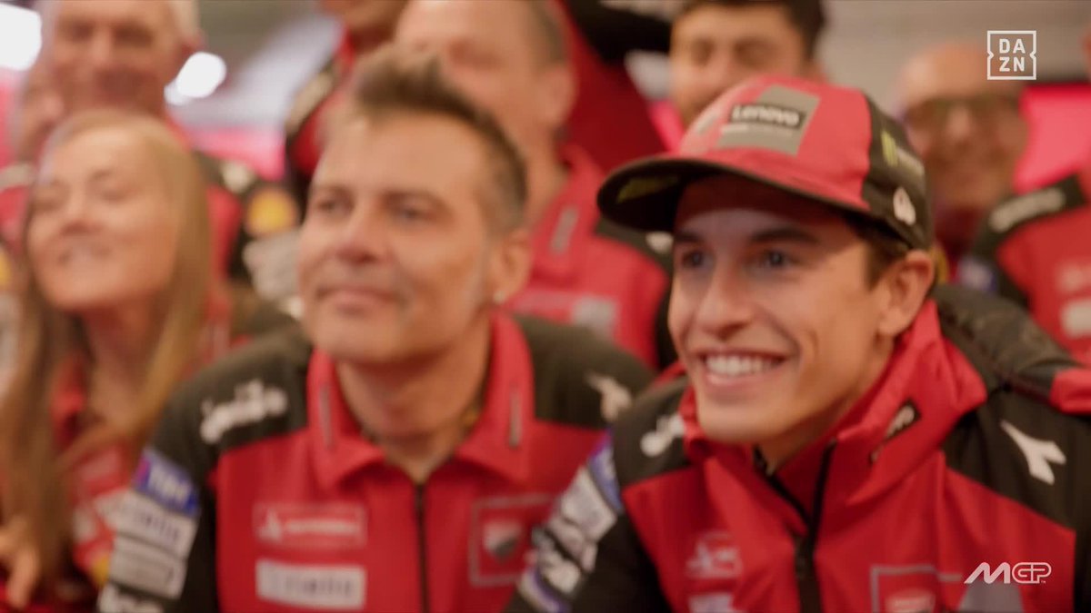 ¡FELICES 200GP! 🎂 Ducati le prepara una fiesta a Marc Márquez 🥳 Vente a vivir la carrera: #GermanGP 🇩🇪 #MotoGP 🏁