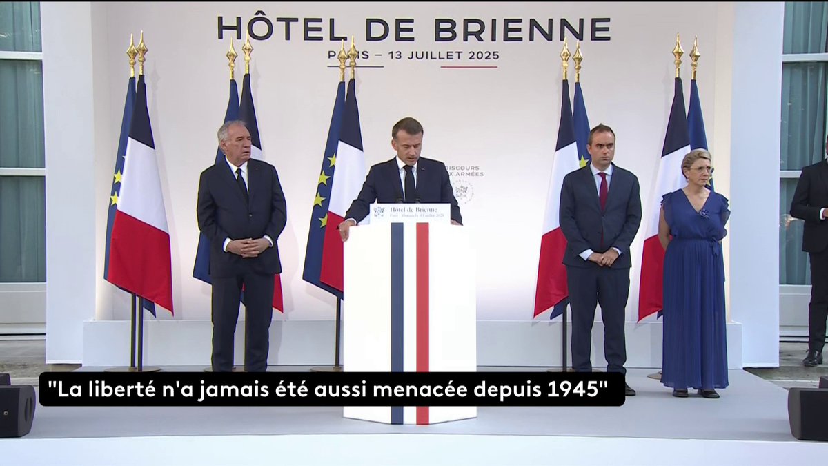🔴 DIRECT : "La liberté n'a jamais été aussi menacée depuis 1945", prononce Emmanuel Macron aux armées, en ajoutant que "nous, Européens, devons désormais assurer notre sécurité nous-mêmes".