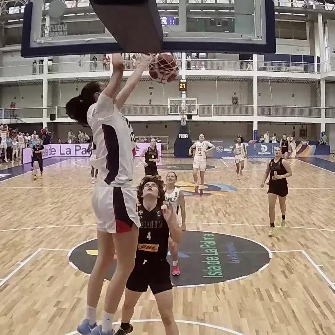 ALICIA TOURNEBIZE WITH THE MONSTER TWO-HANDED SLAM‼️ #U18EuroBasket x Fédération Française de BasketBall