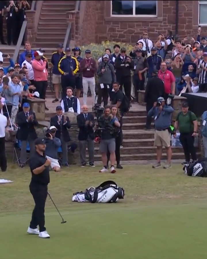 Not fazed by the pressure 💪 Chris Gotterup earns himself a trip to Royal Portrush.