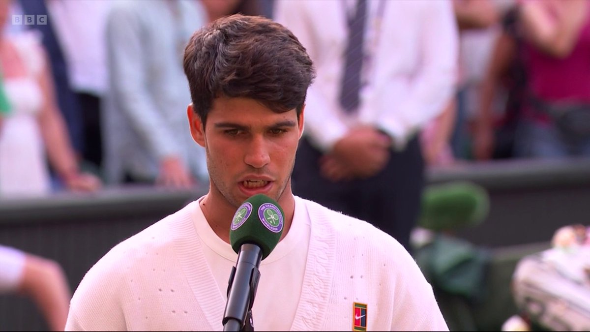"I'm really happy to build a good relationship with you off the court." All class from Carlos Alcaraz ❤ #Wimbledon