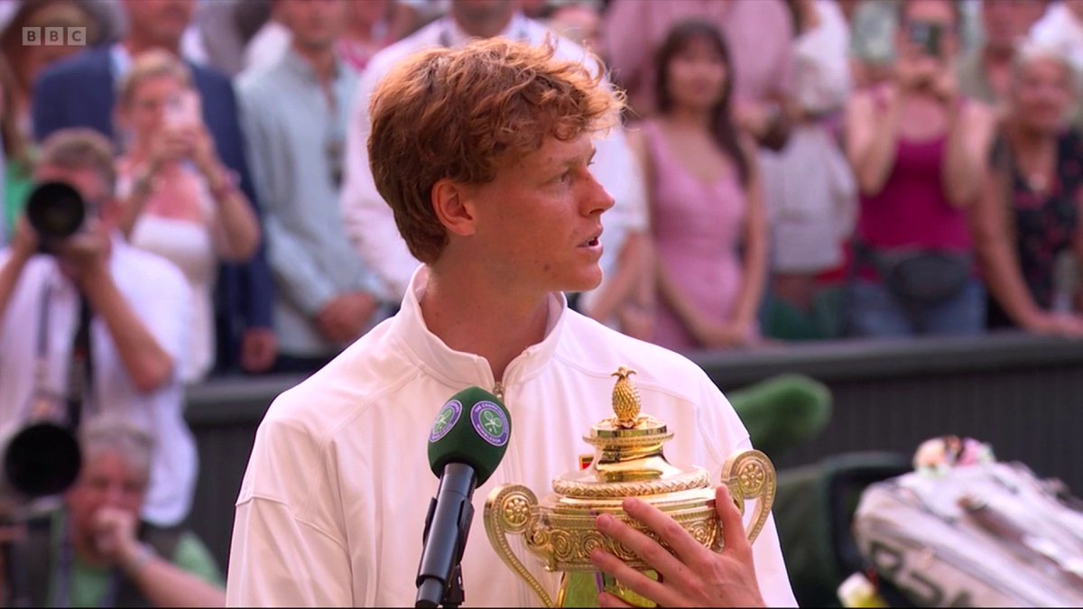 "Thank you for the player you are." 🗣 Jannik Sinner starts off his interview by congratulating Carlos Alcaraz ❤ #Wimbledon