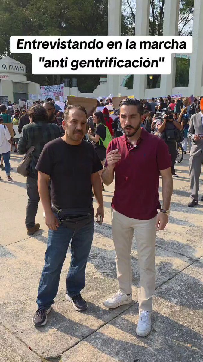Entrevistando en la marcha "anti #gentrificación" de la CDMX... ¿Qué opinan?