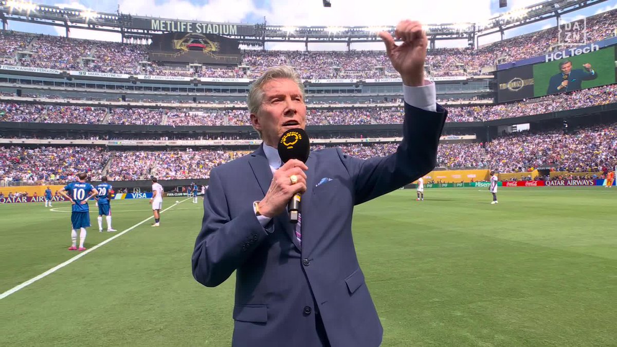 HISTÓRICA INTRODUCCIÓN DE Michael Buffer PRESENTANDO LA FINAL COMO SI FUERA UN GRAN COMBATE DE BOXEO 😍🔥 ¡QUÉ PASADA! 👏 @FIFACWC | La final, gratis en | #FIFACWC #TakeItToTheWorld