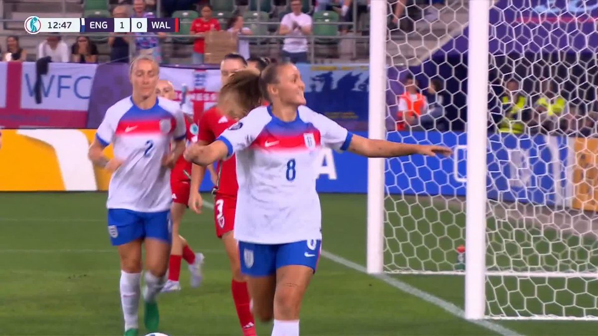VAR awards England a penalty and Georgia Stanway makes no mistake from the spot ✅🏴