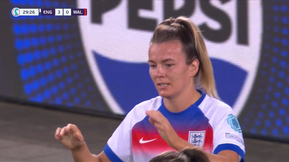LAUREN HEMP MAKES IT 3 FOR ENGLAND!! 🏴󠁧󠁢󠁥󠁮󠁧󠁿