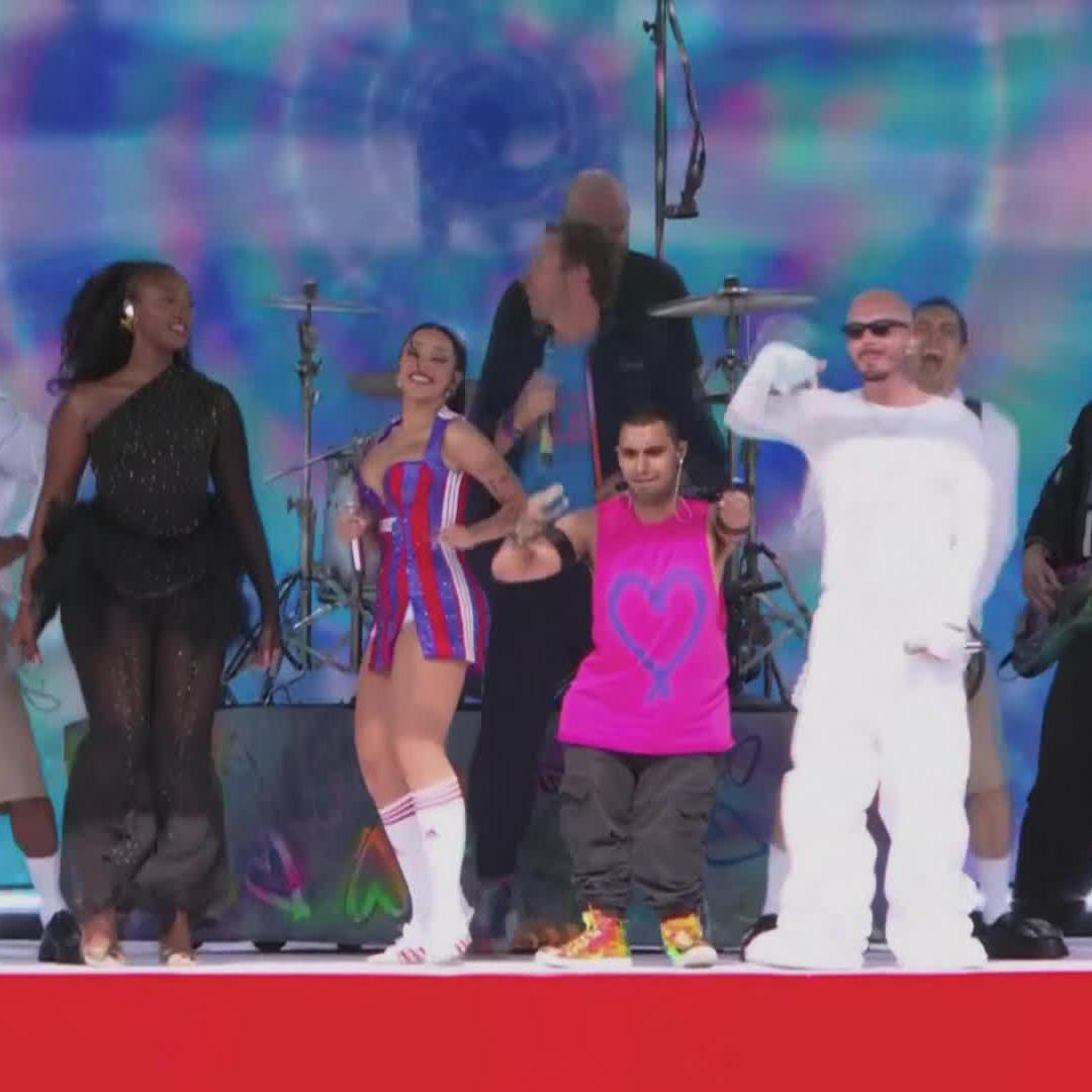 Coldplay als krönender Abschluss der Halftime Show 😍 #DAZNmoment Das Finale beim #FIFACWC zwischen Chelsea und PSG seht Ihr jetzt live und kostenlos auf DAZN #TakeItToTheWorld