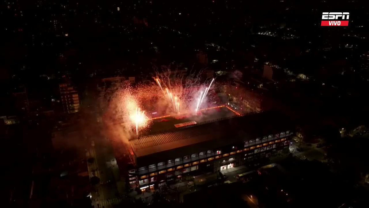 FIESTA EN LA PATERNAL: locura de recibimiento en el Diego Armando Maradona para el duelo entre Argentinos y Boca por el #TorneoClausura. 📺 ESPN Premium | Suscribite al Pack Fútbol en
