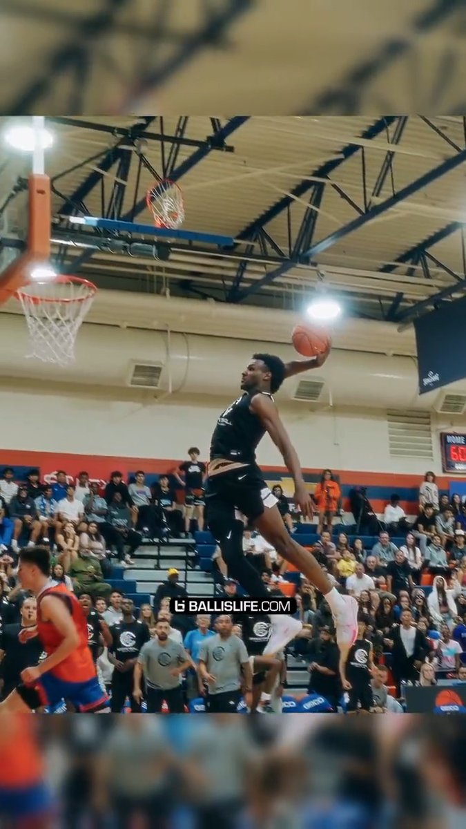 Some of y'all forget Bronny is only 6'2 dunking it like this 😤😤