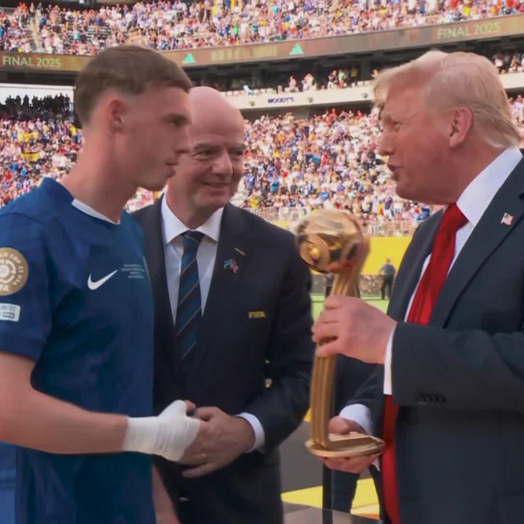 Cole Palmer wird als bester Spieler des #FIFACWC ausgezeichnet 🥇 #DAZNmoment #TakeItToTheWorld