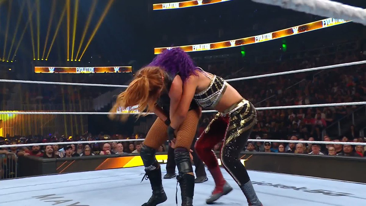 Payback time! LYRA VALKYRIA got Bayley back when she was least expecting it 👊